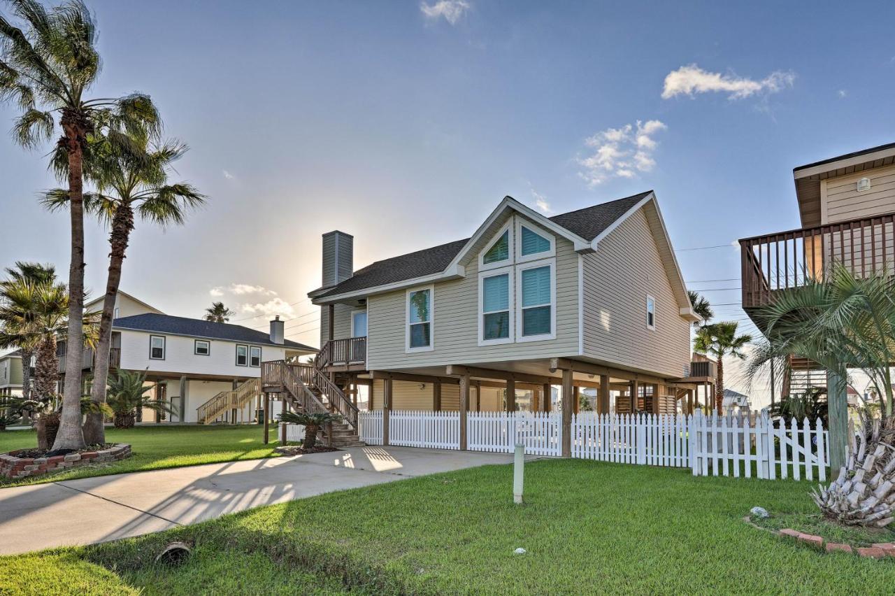 Holiday home House With Ocean Views And 2 Decks!