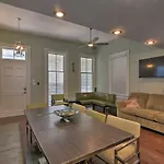 Revamped Home About 2 Mi To Galveston Seawall!