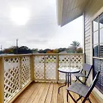 East End Galveston 2-Story / 2-Bedroom Townhome