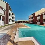 East End Galveston 2-Story / 2-Bedroom Townhome