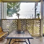 East End Galveston 2-Story / 2-Bedroom Townhome
