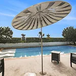 Condo Di Cocco #2-Oceanfront Dog Friendly W Pool