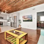 Nautical Loft With Outdoor Kitchen & Beach Access