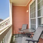 Walkable Galveston Condo Close To The Beach!