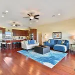 Dancing With Waves Beach House With 3 Bedrooms And 2 Baths