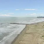 Coastal Blue Beach House With 3 Bedrooms And Just Off The Seawall
