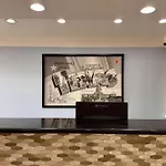 Super 8 By Wyndham Galveston