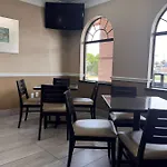 Super 8 By Wyndham Galveston