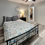 Pleasure Pier Retreat #4