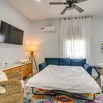 Walk To The Strand Home In Historic Galveston