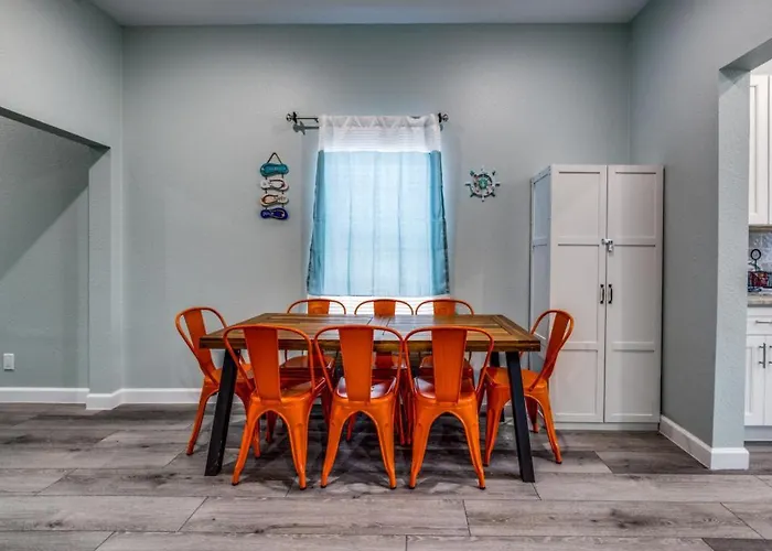 Cozy Brand New Beach House - 2 Mins To The Beach