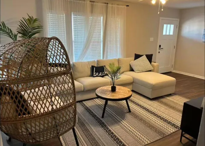 Cozy 2Br With King Bed 3 Min To Beach