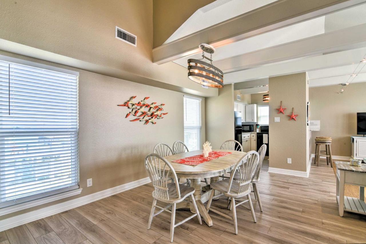Holiday home Beachfront Oasis Balconies, Ocean View! Galveston