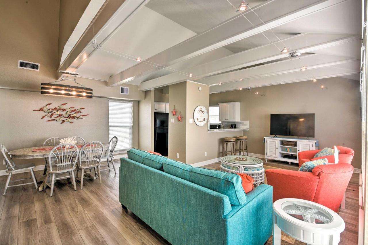 Beachfront Oasis Balconies, Ocean View! *