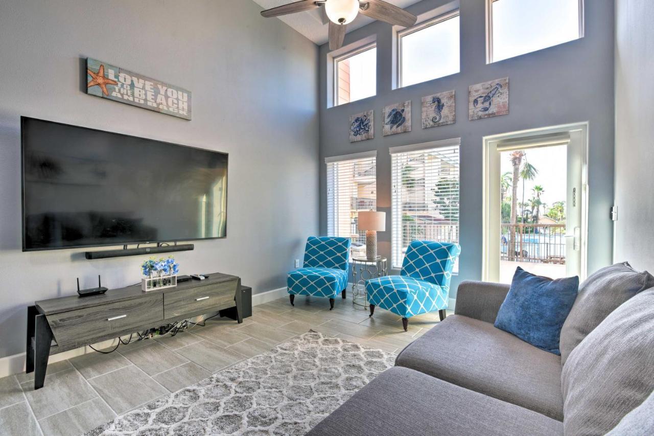 Modern Pool View And Walk To Beach! Apartment *