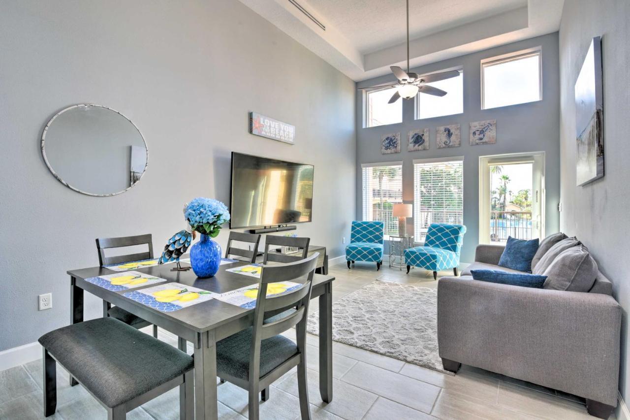 Modern Pool View And Walk To Beach! Apartment