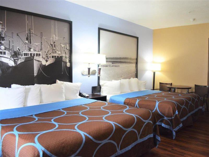 Super 8 By Wyndham Hotel Galveston