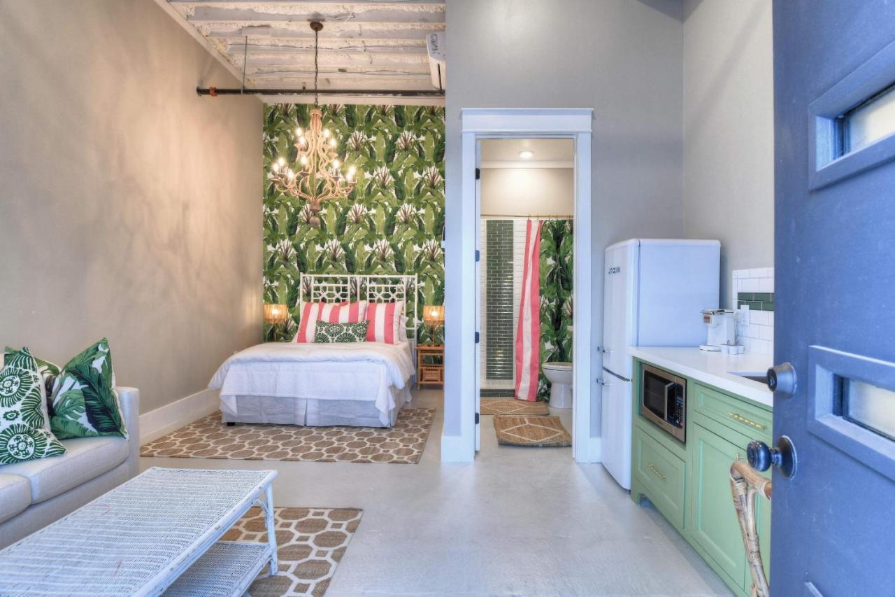 Apartment Banana Bay @emilysontheisland Galveston