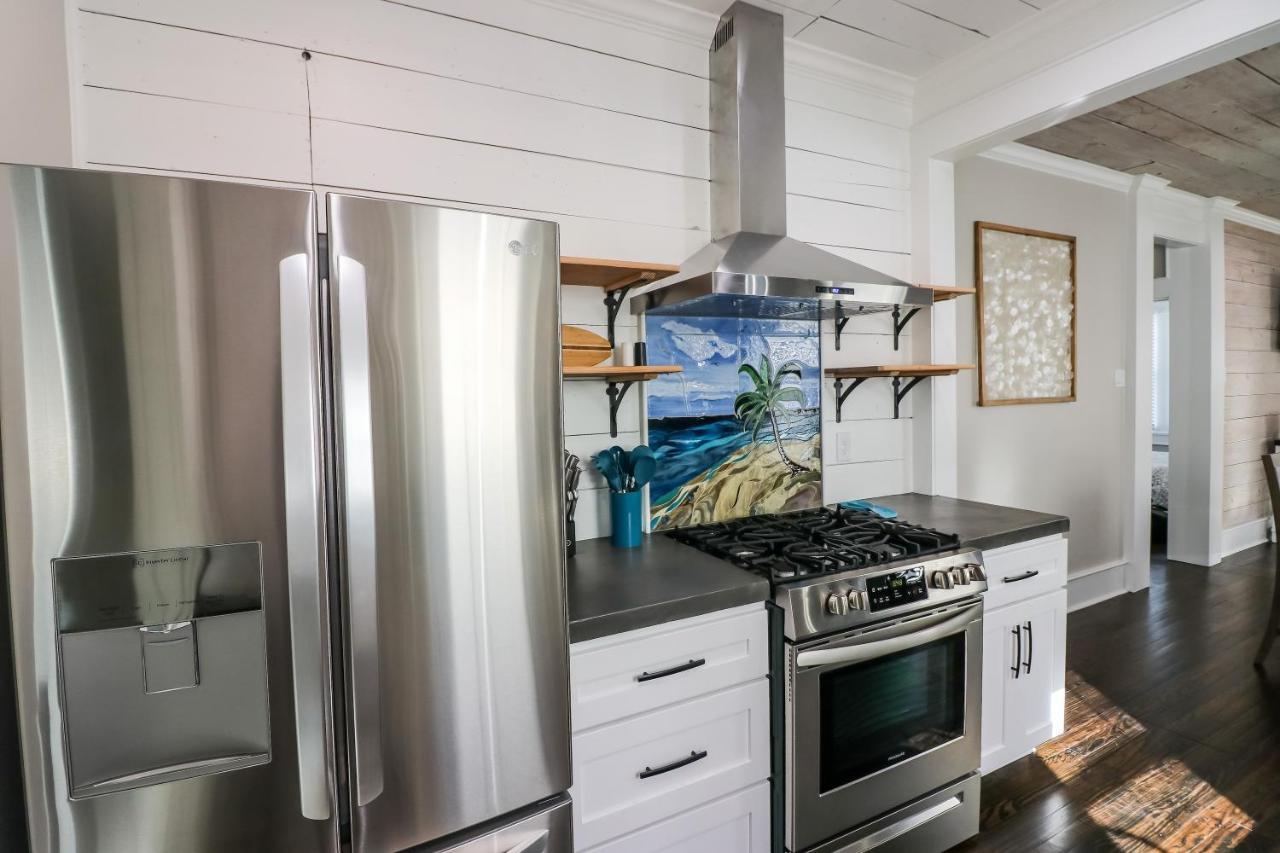 Dog-friendly Stylish Super Cozy Fabulous Patio And Perfect Location Galveston