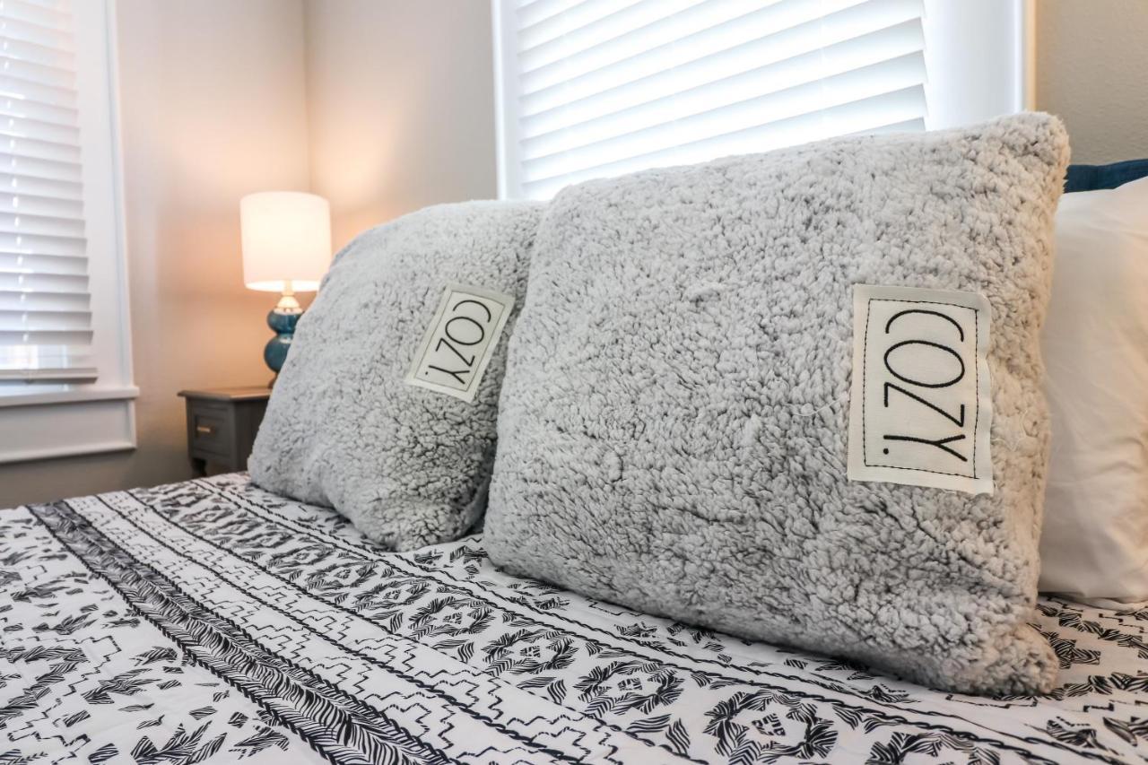 Dog-friendly Stylish Super Cozy Fabulous Patio And Perfect Location Holiday home *