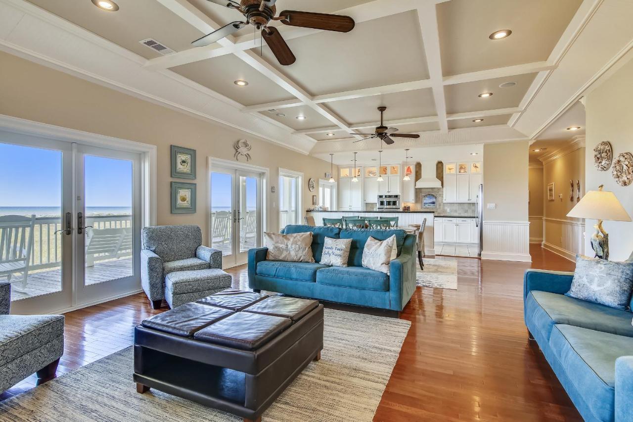 Beachfront Flamingo * Galveston