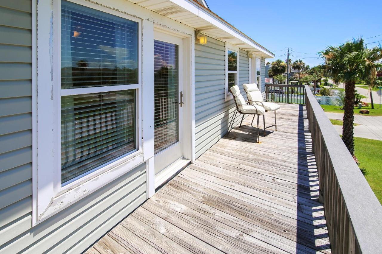 Accompanied By The Sea Holiday home *