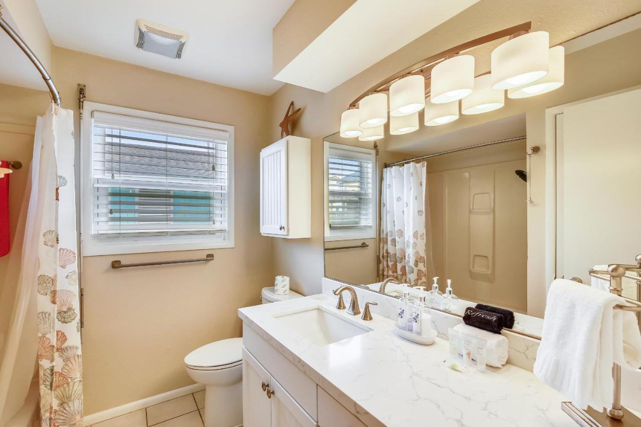 Beachfront Seashell Holiday home Galveston