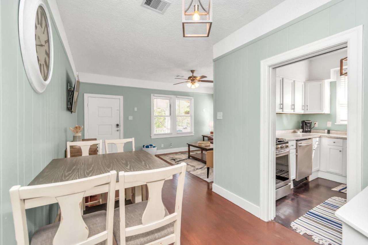 Sleeps 19! 3 Kitchens, Lr's, 4 Bedroom 4.5 Bth - Beauty *