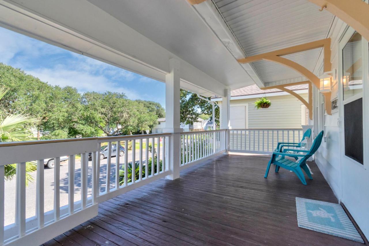 Holiday home Sleeps 19! 3 Kitchens, Lr's, 4 Bedroom 4.5 Bth - Beauty