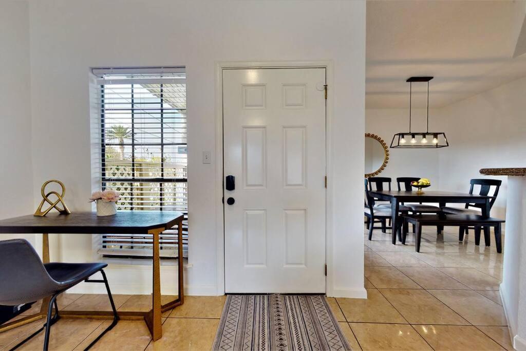 East End 2-story / 2-bedroom Townhome *