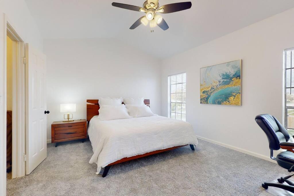 East End 2-story / 2-bedroom Townhome Apartment