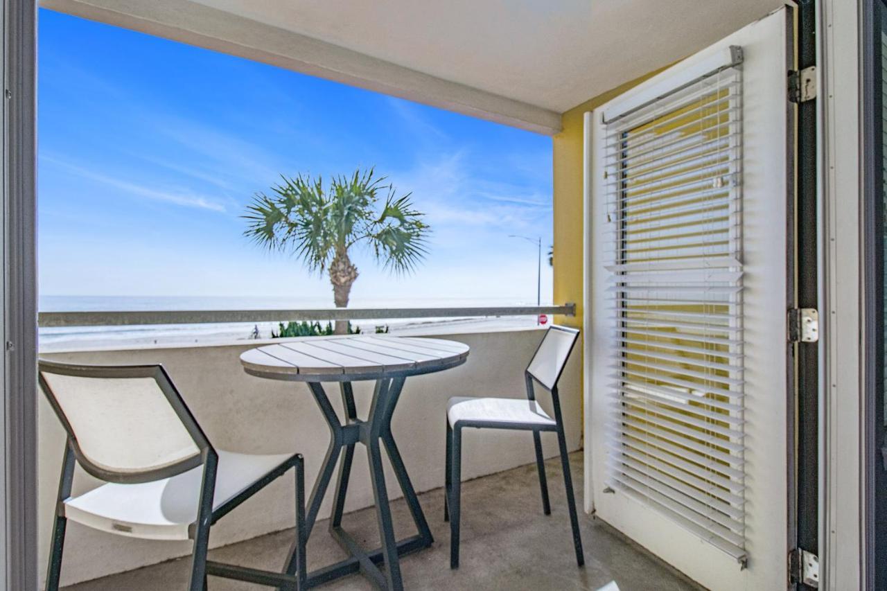 Di Cocco #2-oceanfront Dog Friendly W Pool Galveston