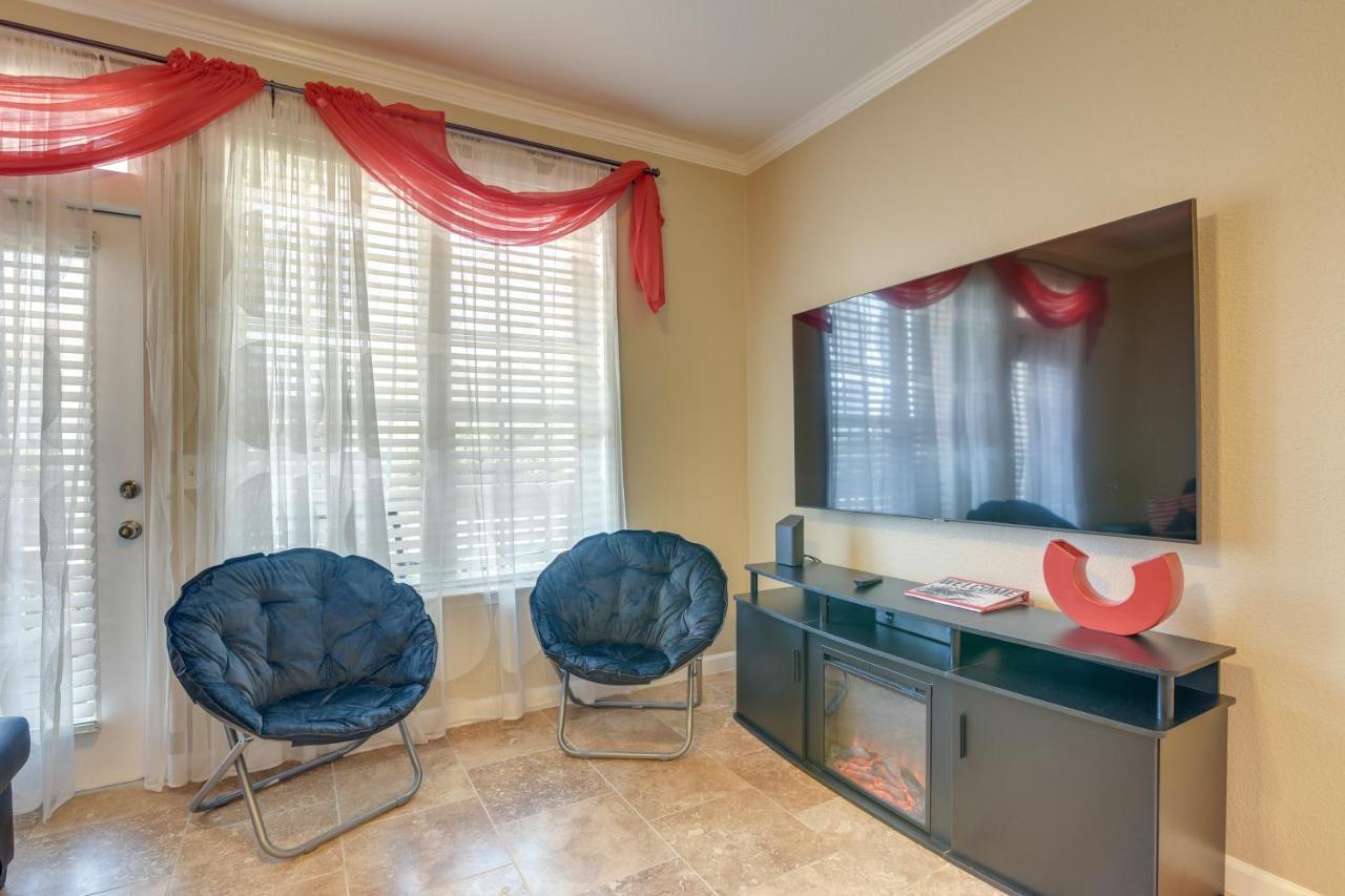Walkable Close To The Beach! Galveston
