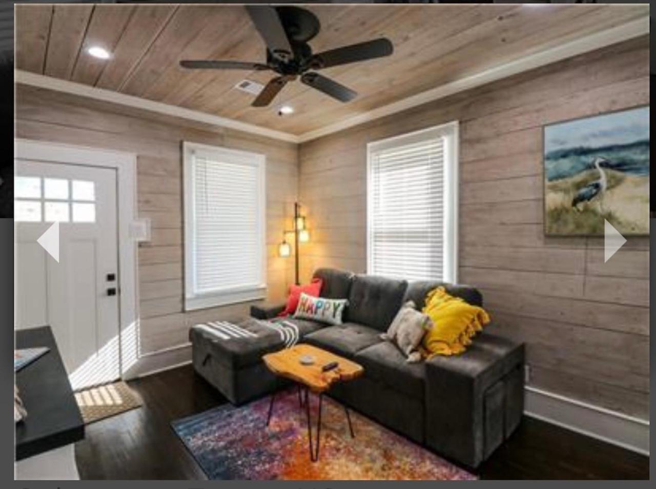 Cozy Crab Pad Guest house Galveston