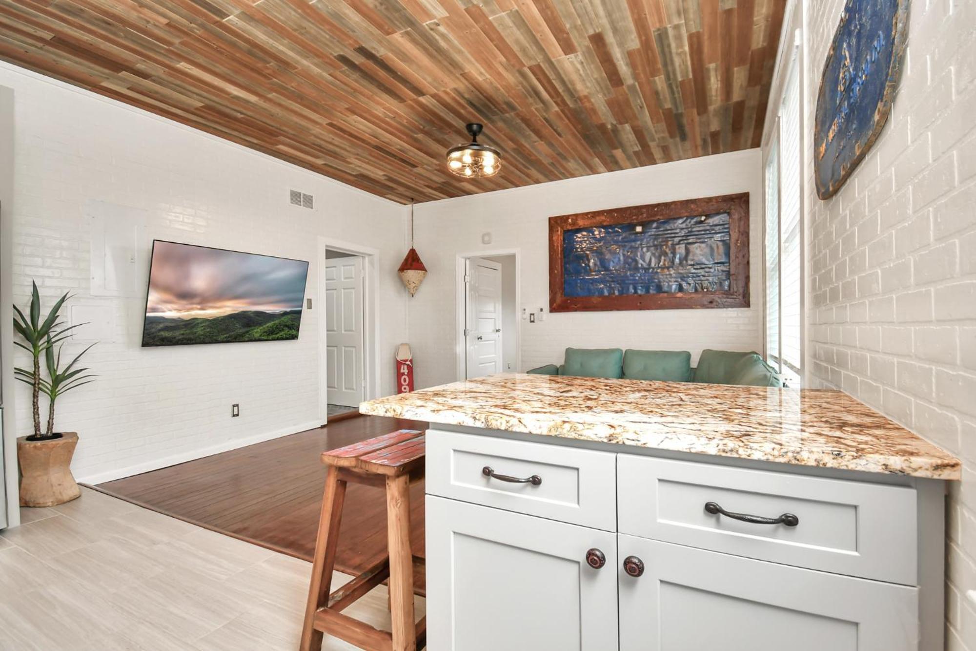 Apartment Nautical Loft With Outdoor Kitchen & Beach Access