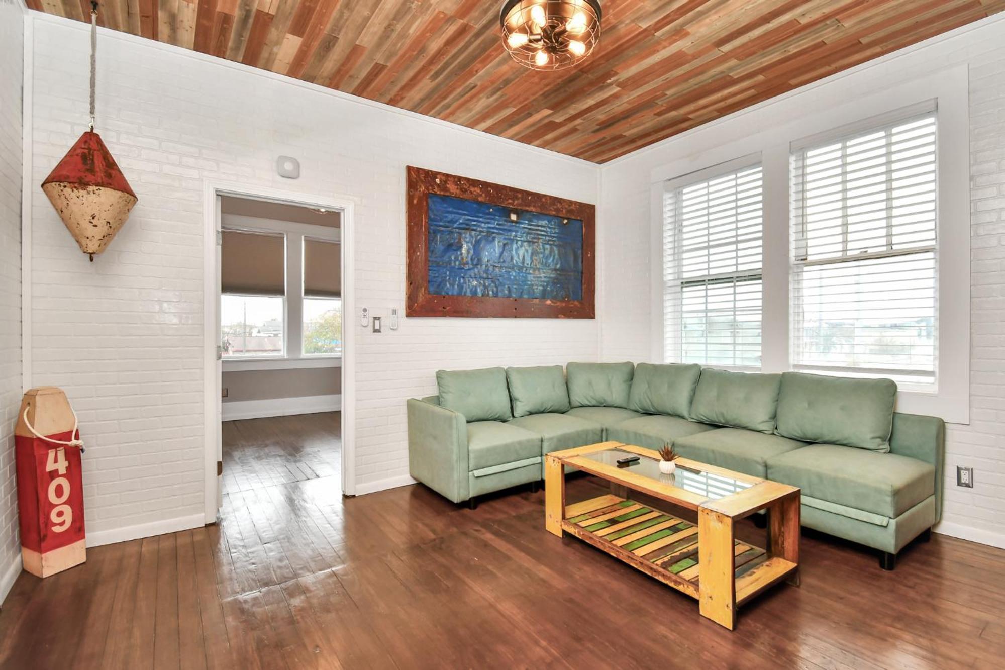Apartment Nautical Loft With Outdoor Kitchen & Beach Access *