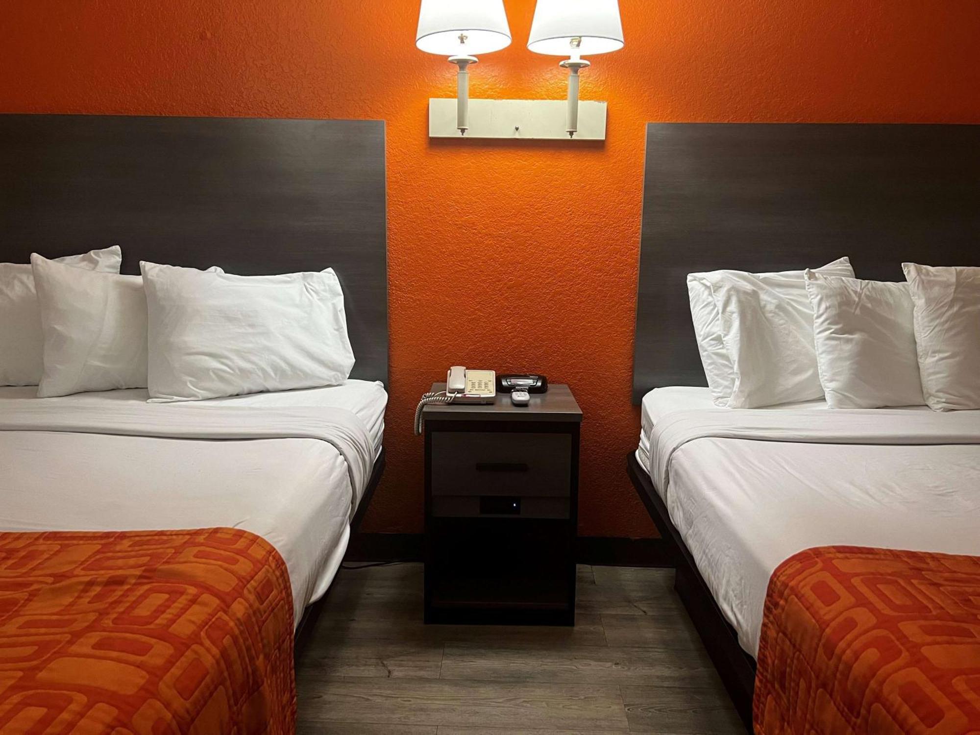 Howard Johnson By Wyndham Motel Galveston