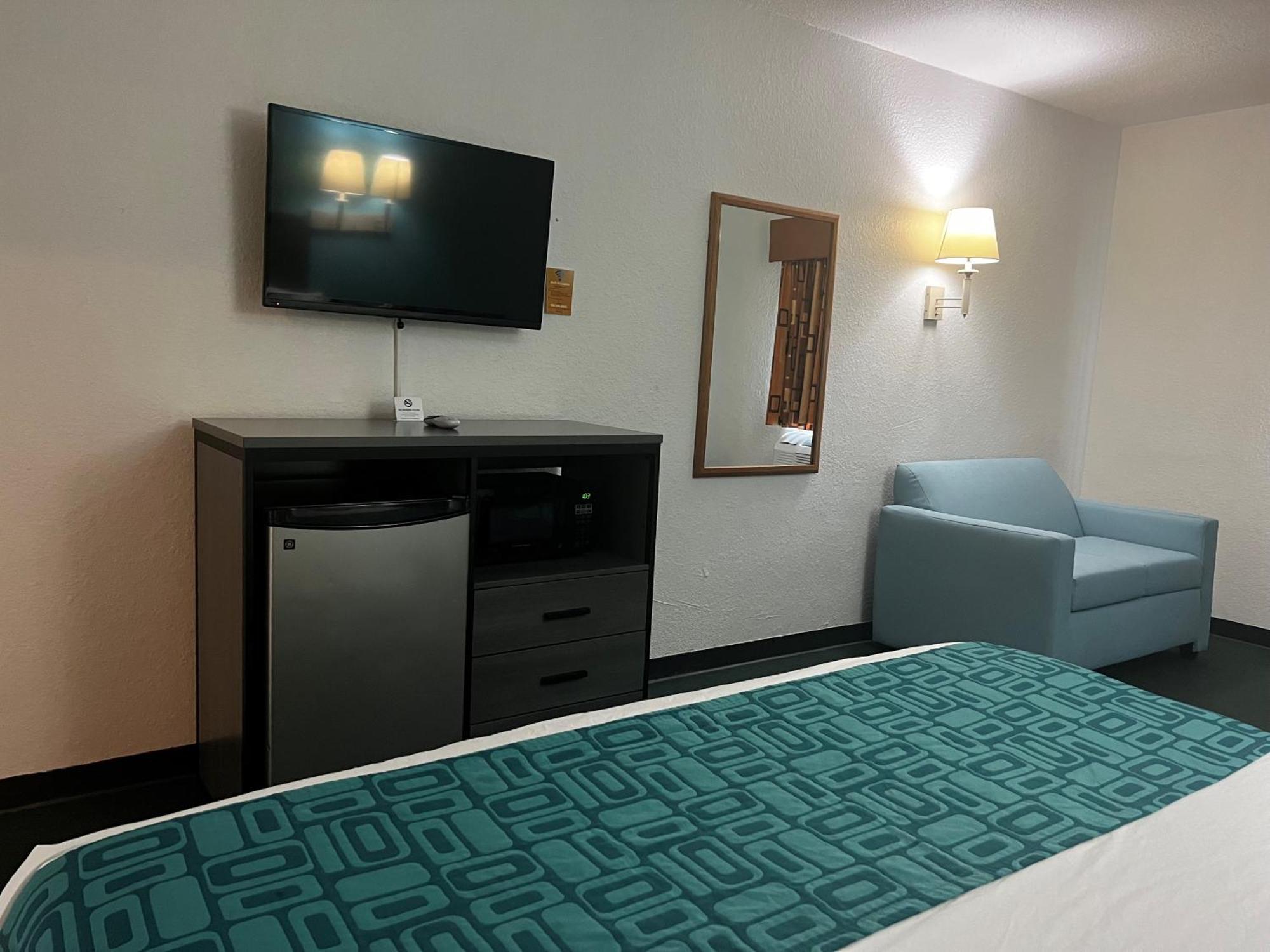 Howard Johnson By Wyndham 2*