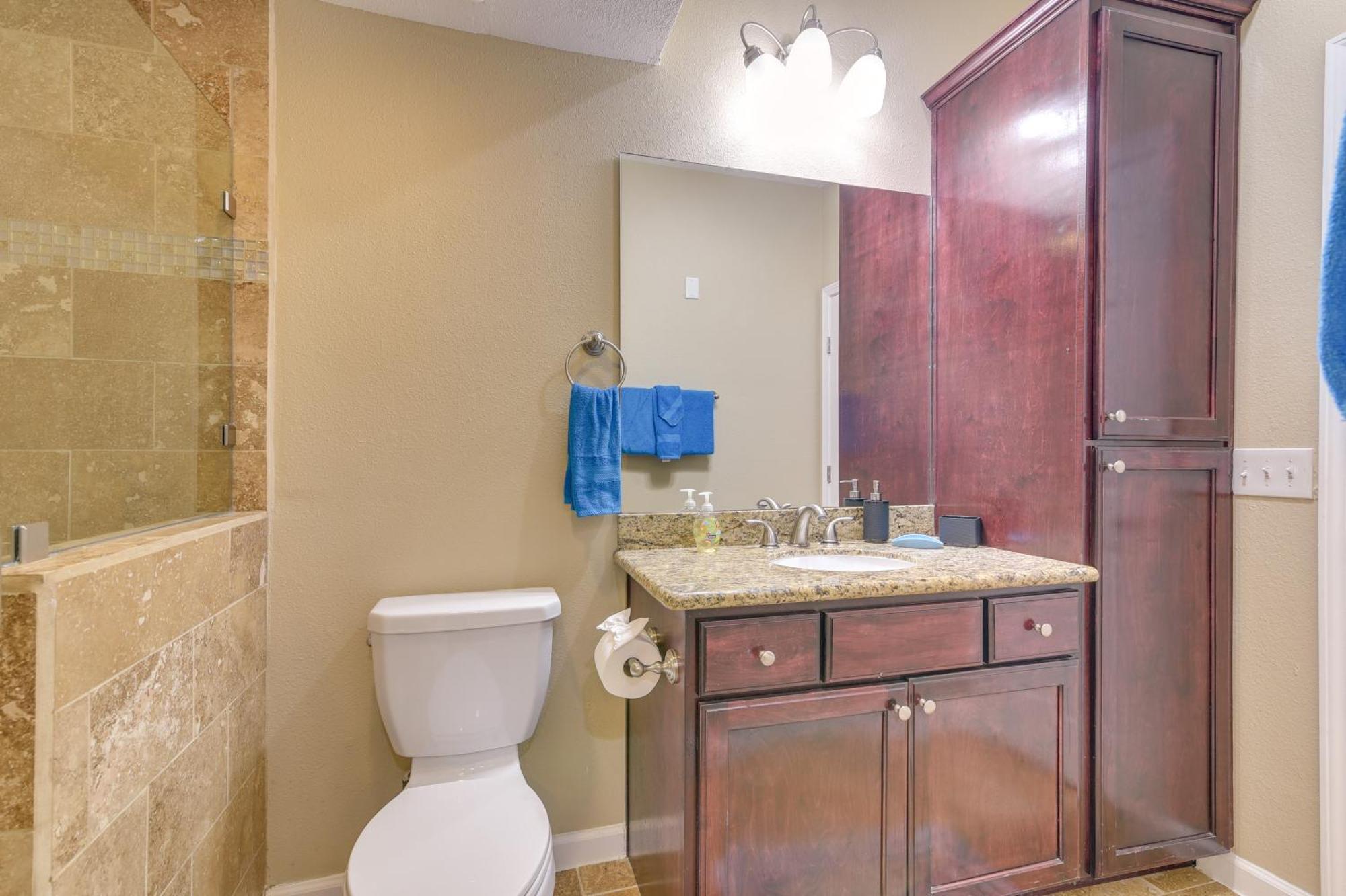 Walkable Close To The Beach!