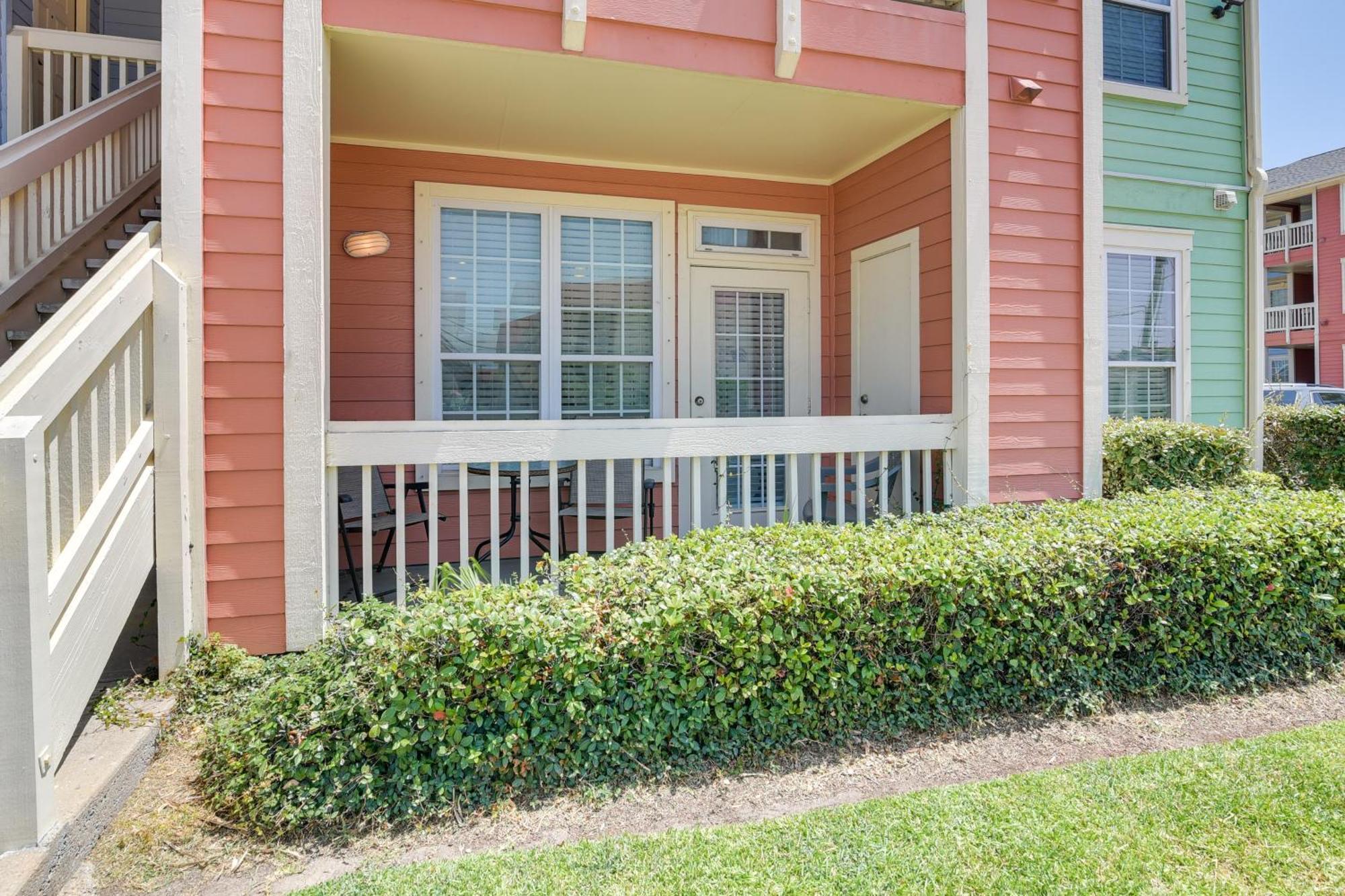 Walkable Close To The Beach! *