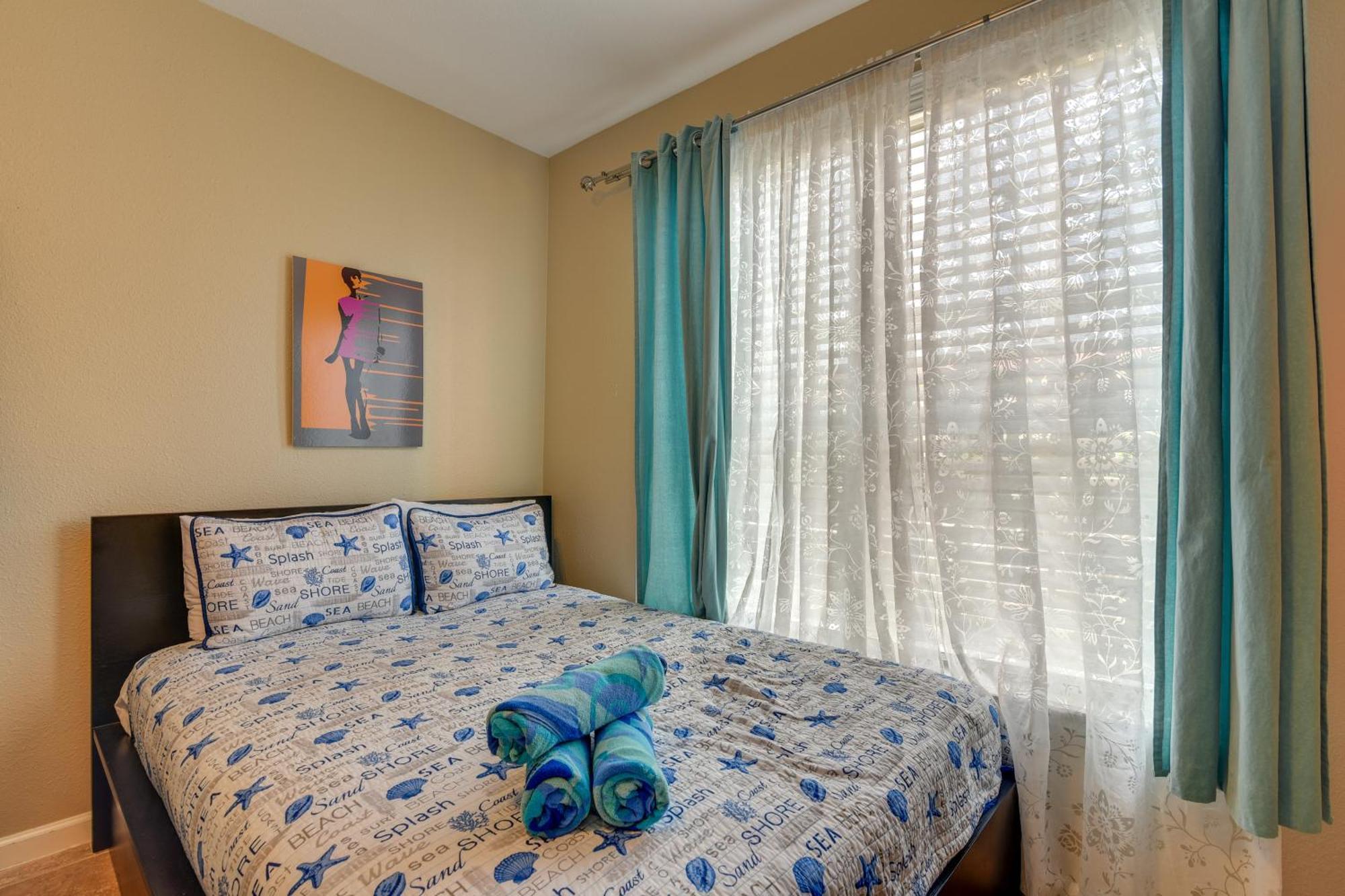 Apartment Walkable Close To The Beach!