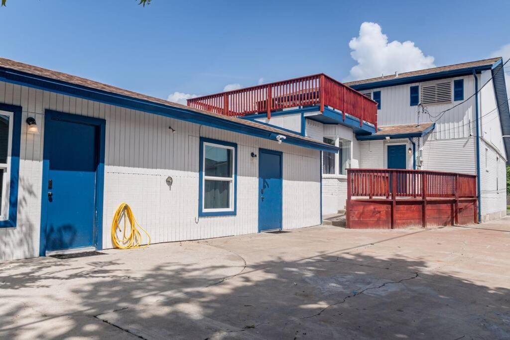 Roomy 5 Mins From Attractions Holiday home Galveston