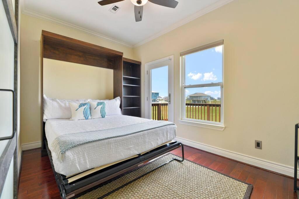 Dancing With Waves House With 3 Bedrooms And 2 Baths Holiday home Galveston