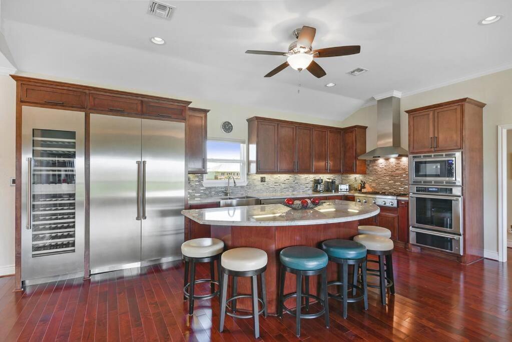 Dancing With Waves House With 3 Bedrooms And 2 Baths Galveston