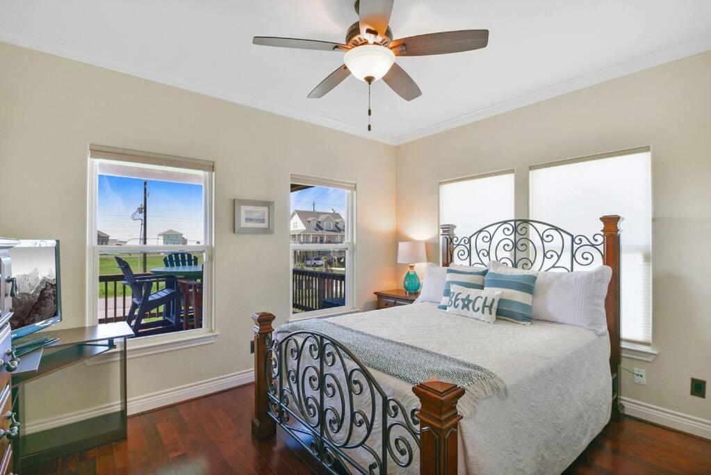 Dancing With Waves House With 3 Bedrooms And 2 Baths *