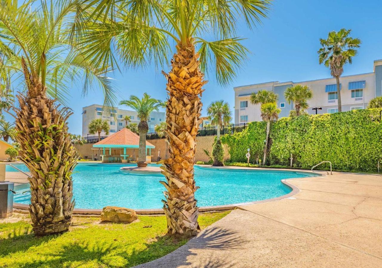 Poolside Paradise Galveston