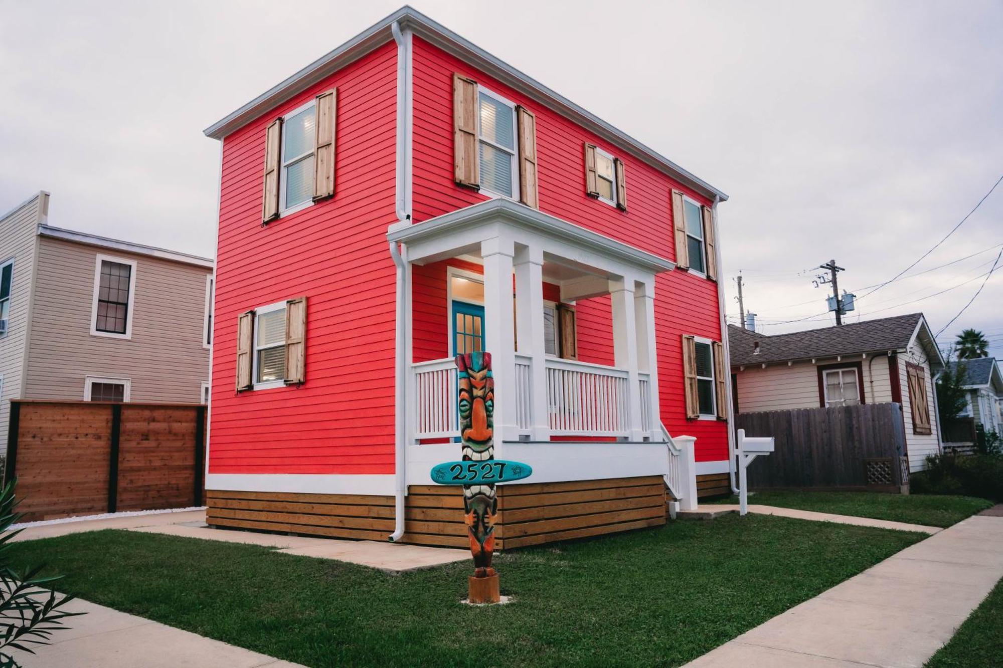 The Board House Longboard * Galveston