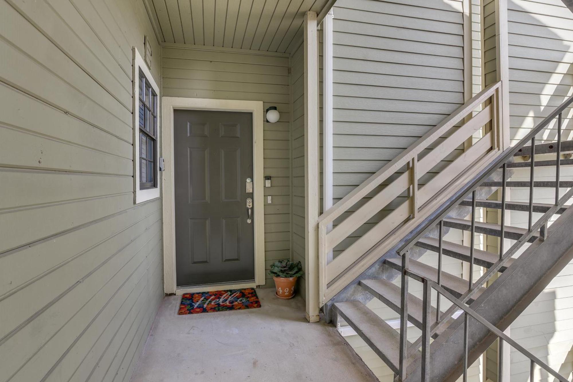 1 Mi To Shore With Pool Access In Apartment
