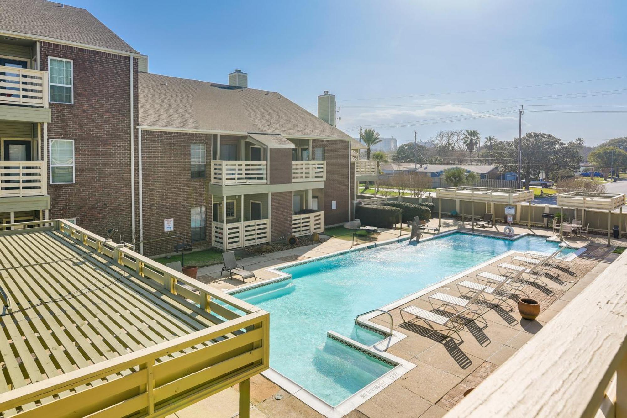 Apartment 1 Mi To Shore With Pool Access In *