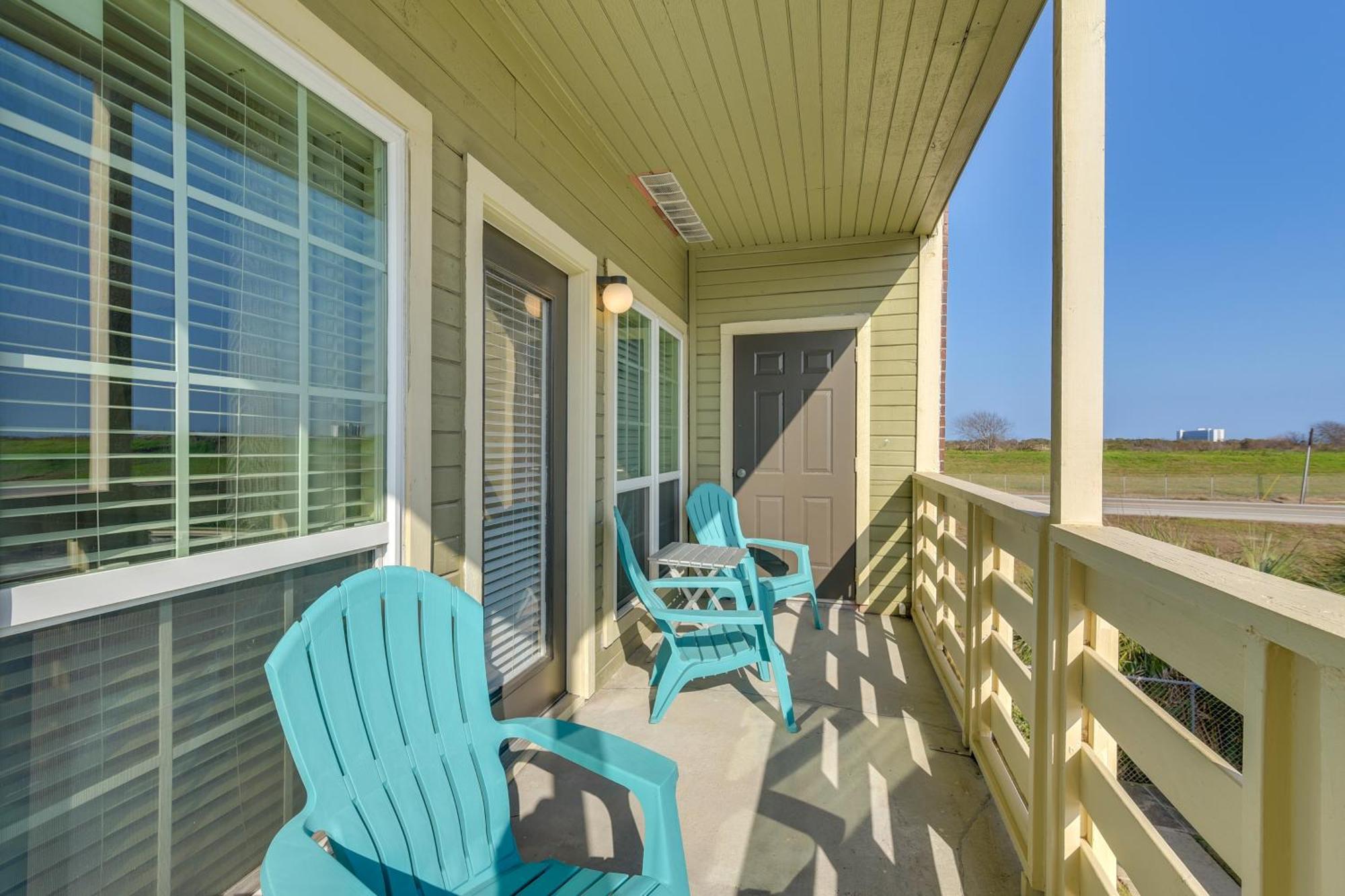 1 Mi To Shore With Pool Access In *